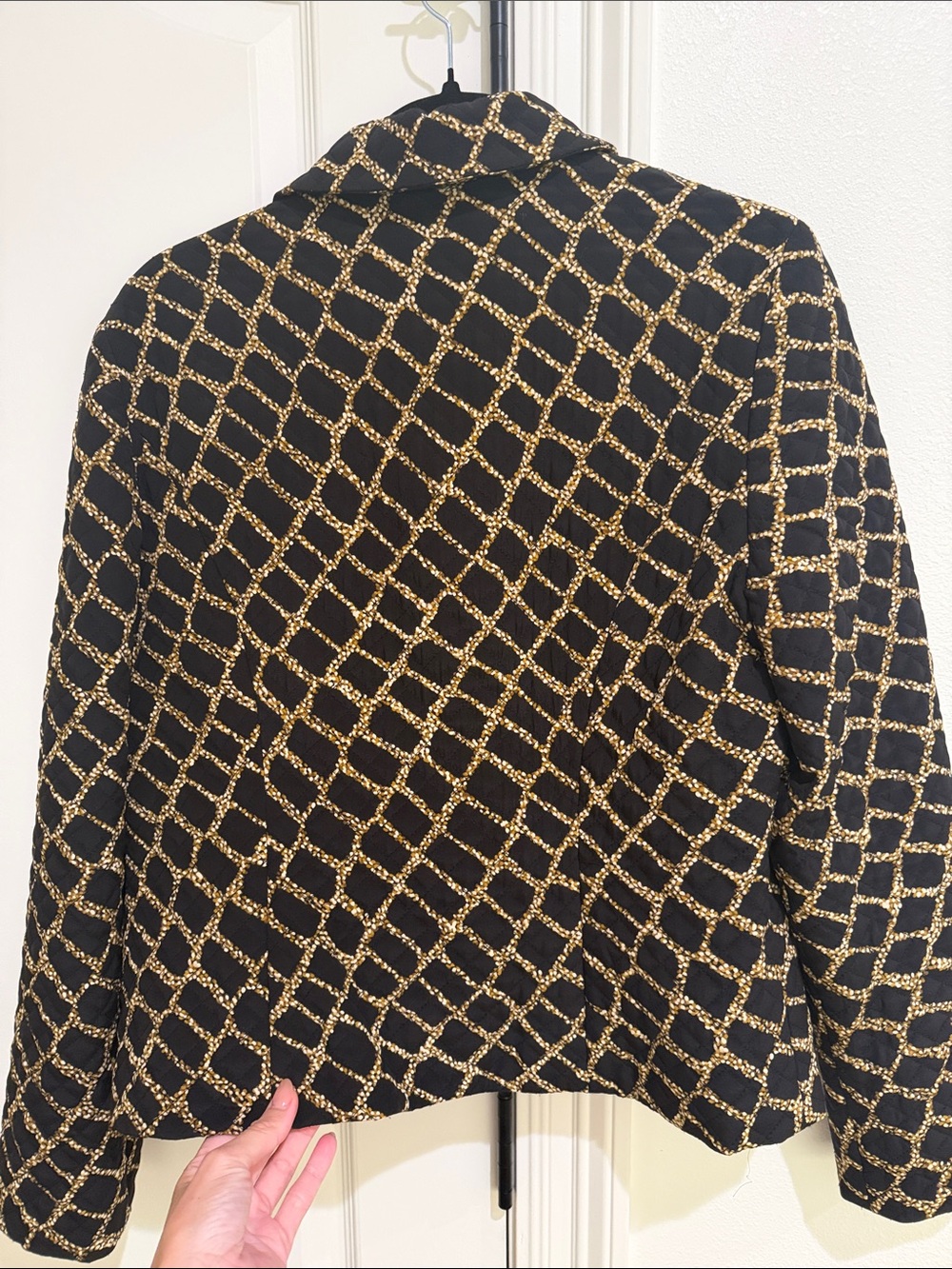 Maggy London silk zip jacket size 10 black and gold - Picture 4 of 4